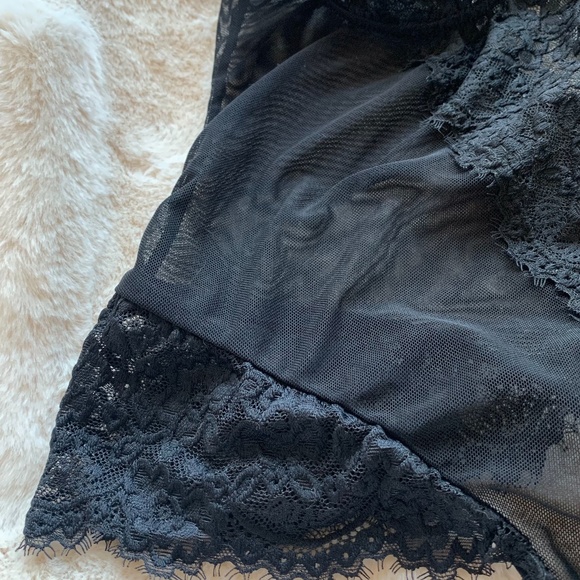 ๐ NEW Black Lace Thong Bodysuit Lingerie Sheer Mesh Teddy Strap Cutouts Medium - Picture 5 of 13